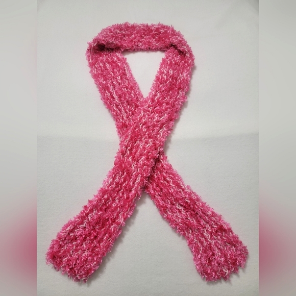 Pink & White Crocheted Fuzzy Scarf NWOT - Picture 1 of 3